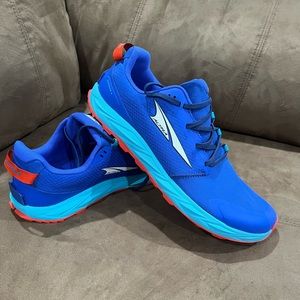 Brand new altra running shoes. Size 11.5 Men’s, blue superior 6.